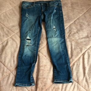 Gap size 6 distressed jean leggings